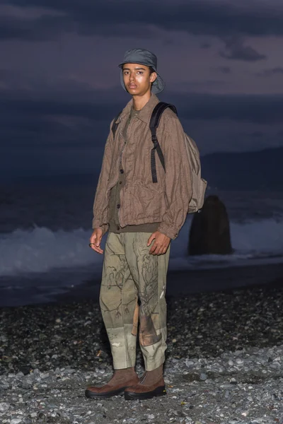 Look 28